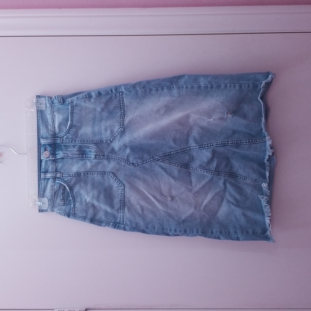 Light denim skirt,knee length